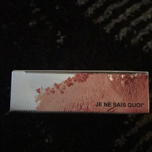 Makeup - Picture 3 of 3